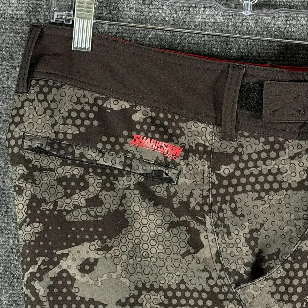 Pelagic Sharkskin Pro Fishing Shorts Mens 40 Black Gray Camo Performance
